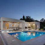 Mit Eigenem Pool By Interhome *