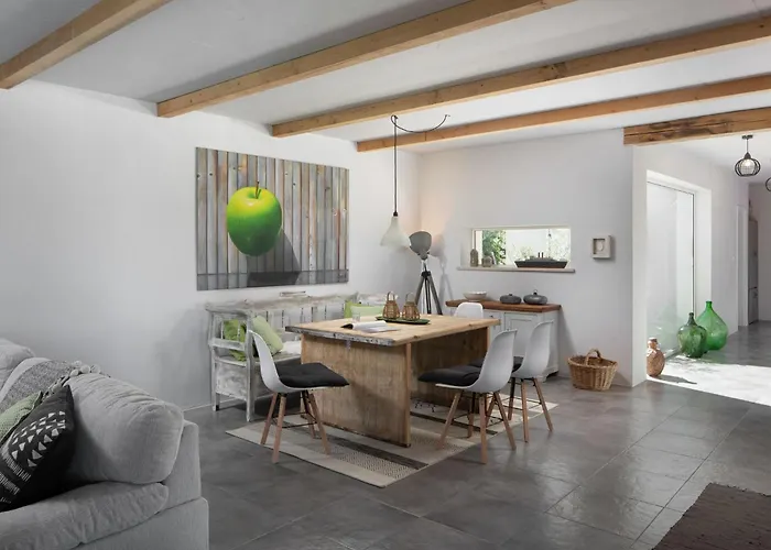 Mit Eigenem Pool By Interhome Vikendica *