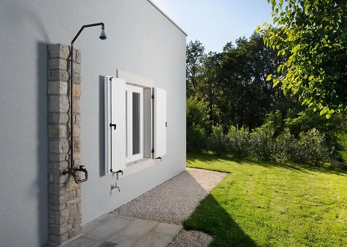 Mit Eigenem Pool By Interhome * Cepljani