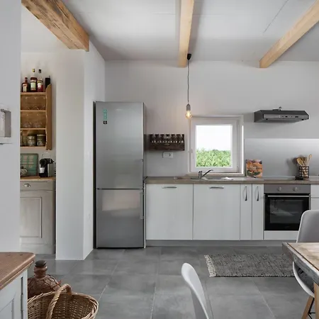 Mit Eigenem Pool By Interhome *