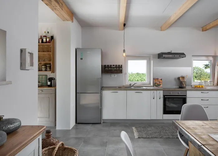 Mit Eigenem Pool By Interhome *